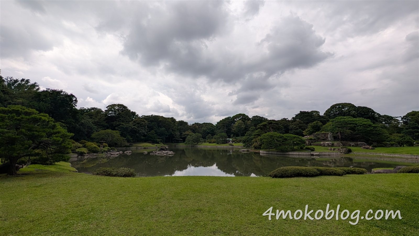 六義園の大泉水